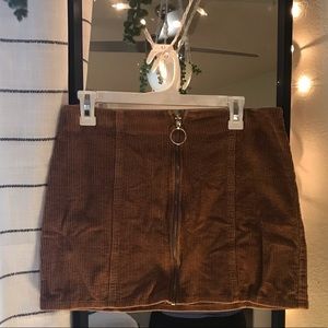 Brown textured mini skirt